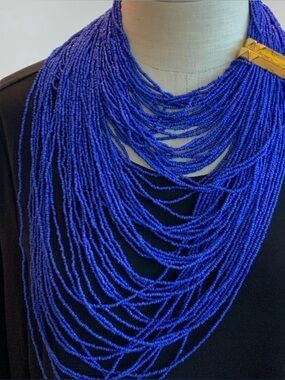 Bcbg Maxazria beaded strand necklace